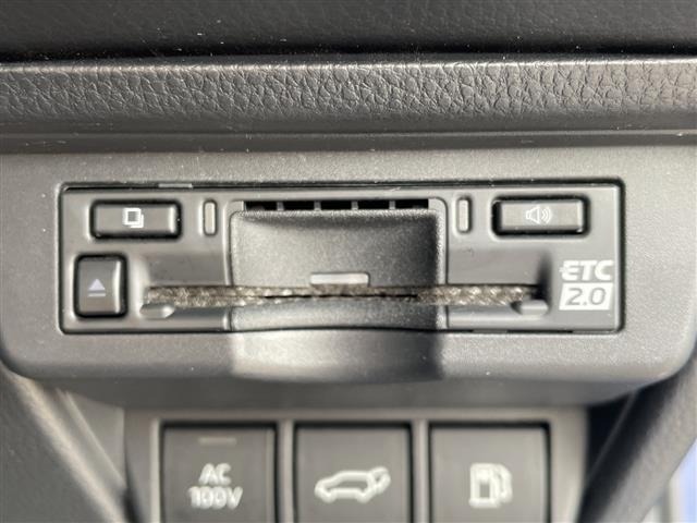 Toyota PRIUS 2023 8272338-9