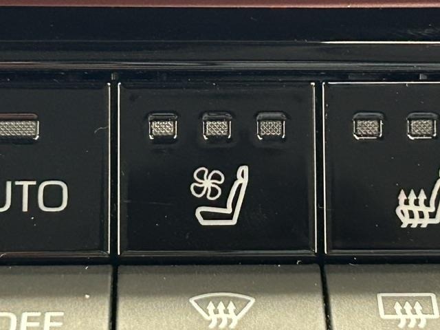 Toyota PRIUS 2023 8272339-20