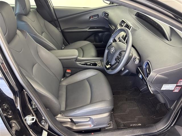Toyota PRIUS 2021 8272340-11