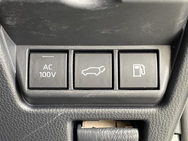 Toyota PRIUS 2023 8272343-4