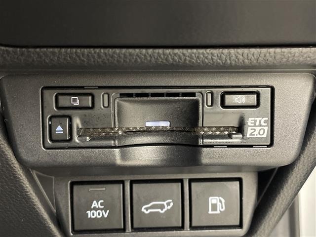 Toyota PRIUS 2023 8272345-15