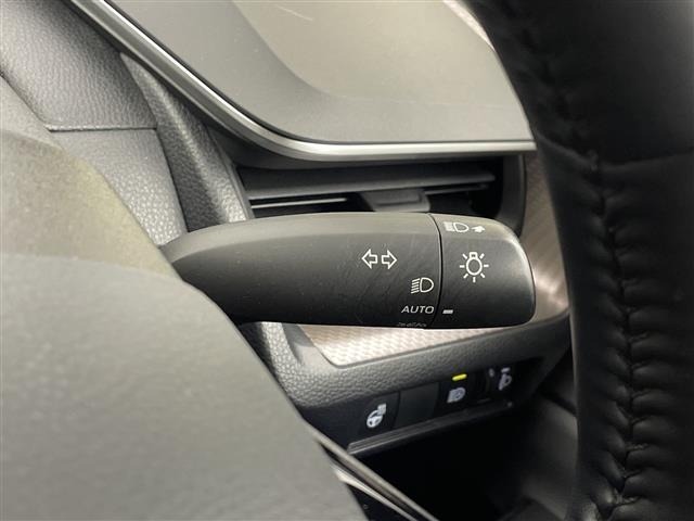 Toyota PRIUS 2023 8272345-8
