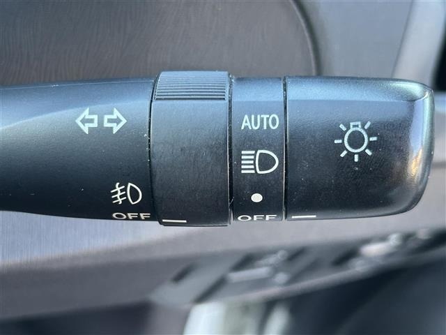 Toyota PRIUS 2015 8272348-1