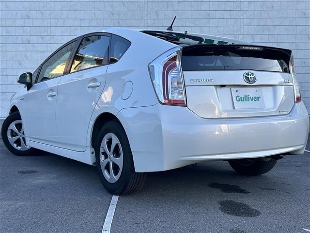 Toyota PRIUS 2015 8272348-13