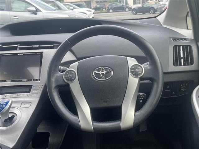Toyota PRIUS 2015 8272348-19