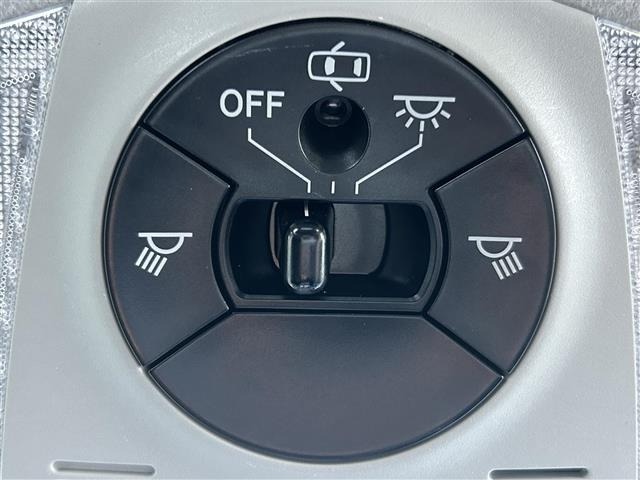 Toyota PRIUS 2015 8272348-22