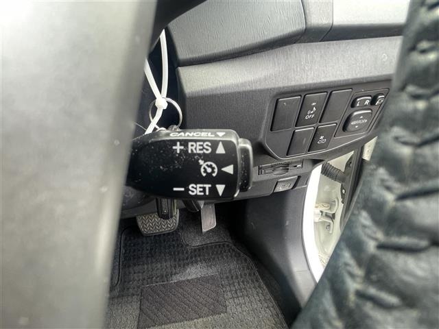 Toyota PRIUS 2015 8272348-9