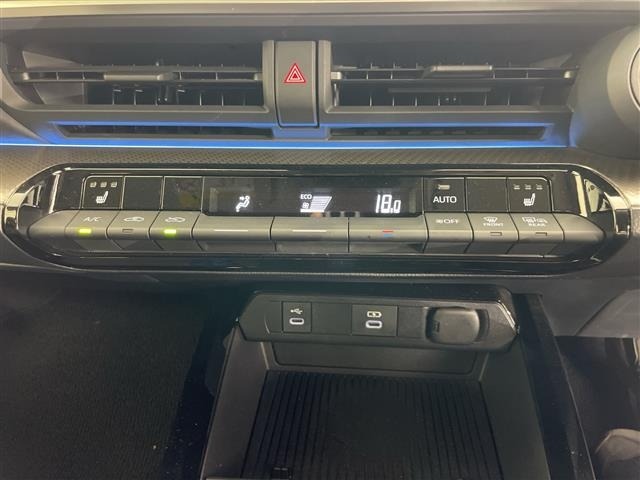 Toyota PRIUS 2023 8272349-10