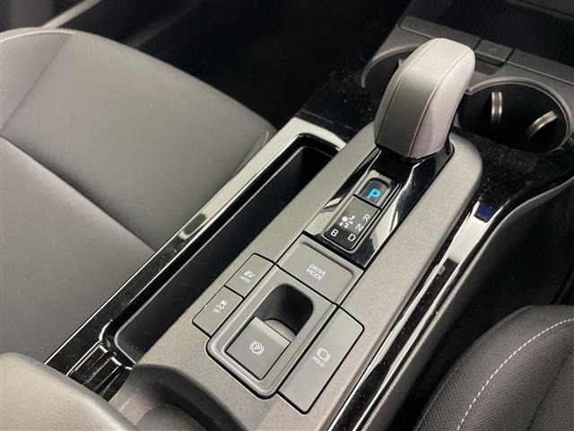 Toyota PRIUS 2023 8272349-11