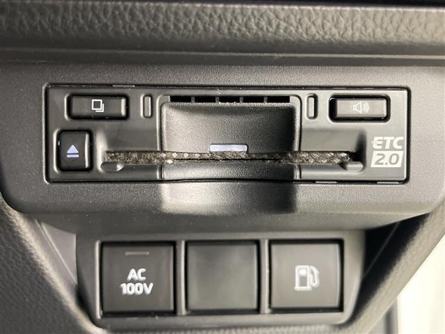 Toyota PRIUS 2023 8272349-22