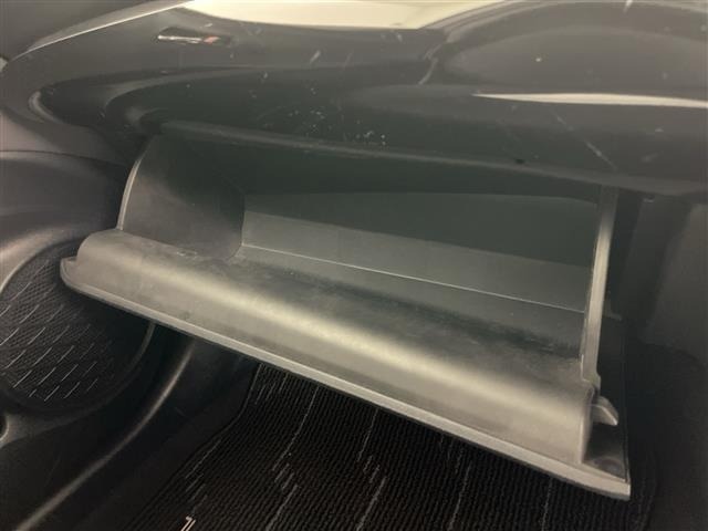 Toyota PRIUS 2016 8272350-6