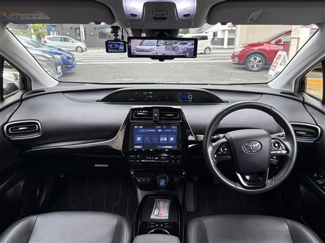 Toyota PRIUS 2019 8272353-16