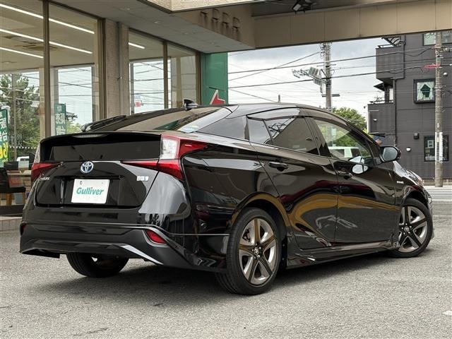 Toyota PRIUS 2019 8272353-3
