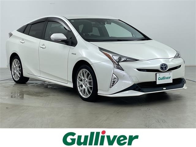 Toyota PRIUS 2018 8272354-0