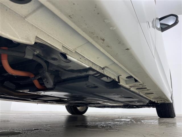 Toyota PRIUS 2018 8272354-1