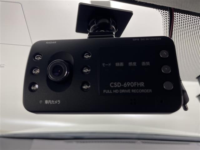 Toyota PRIUS 2018 8272354-12