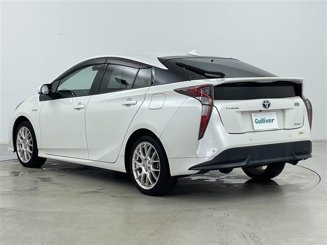 Toyota PRIUS 2018 8272354-13