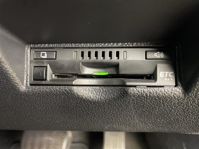 Toyota PRIUS 2018 8272354-2