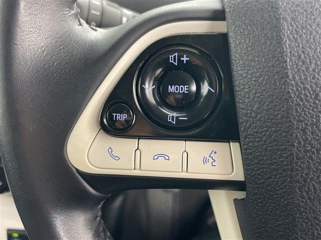 Toyota PRIUS 2018 8272354-7