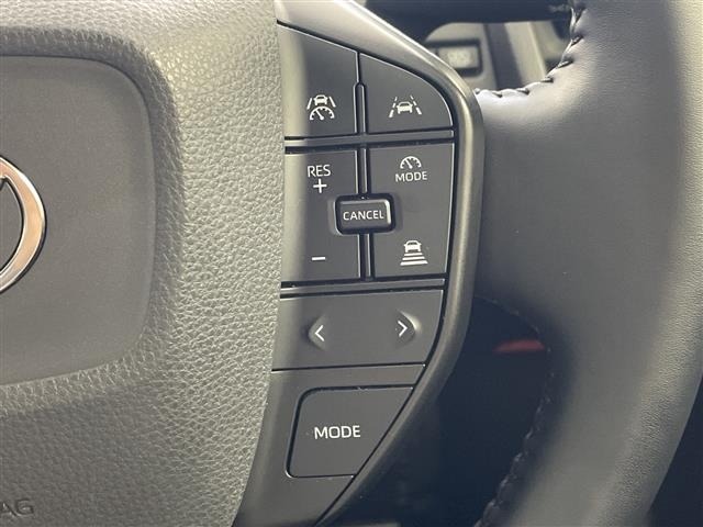 Toyota PRIUS 2025 8272357-10
