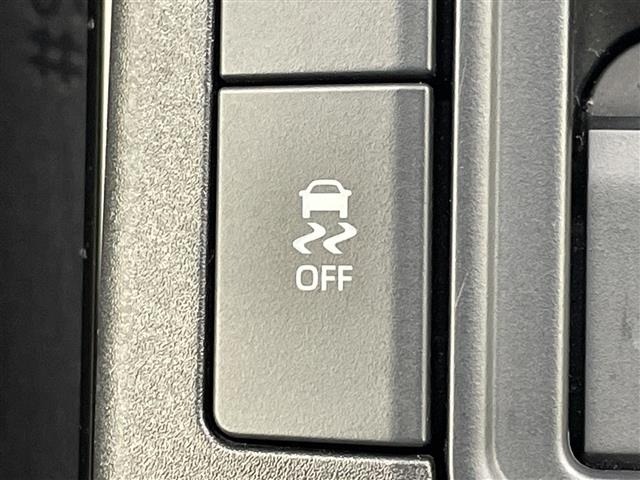Toyota PRIUS 2025 8272357-3