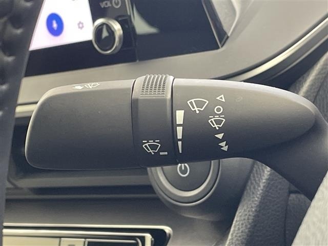Toyota PRIUS 2025 8272357-5
