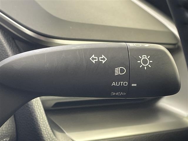Toyota PRIUS 2025 8272357-7