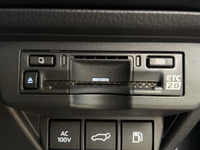 Toyota PRIUS 2023 8272358-15