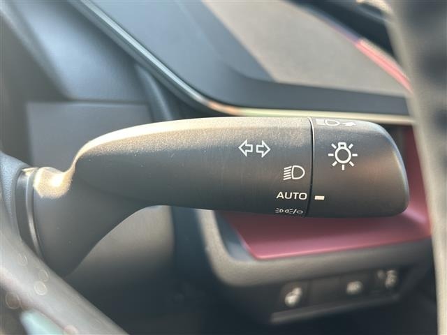 Toyota PRIUS 2023 8272360-2
