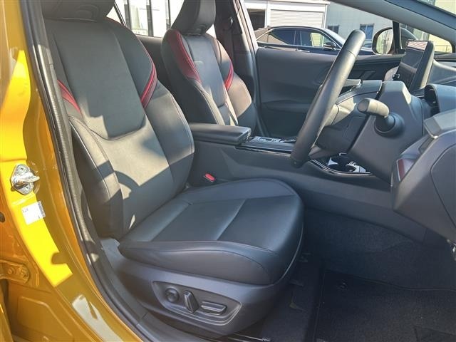 Toyota PRIUS 2023 8272360-6