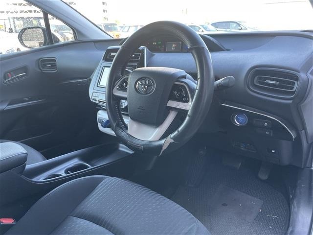 Toyota PRIUS 2017 8272361-14