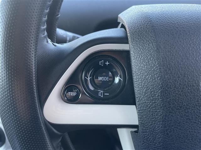 Toyota PRIUS 2017 8272361-16