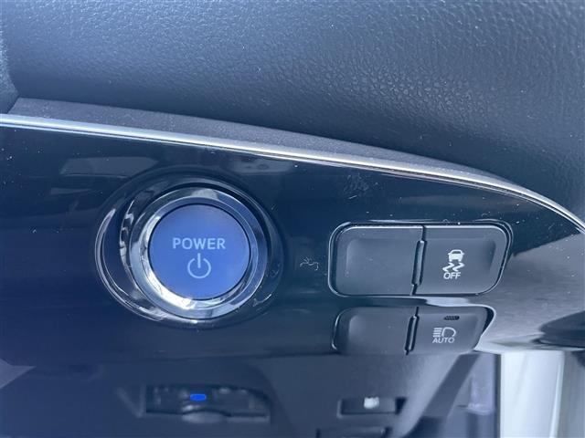 Toyota PRIUS 2017 8272361-7