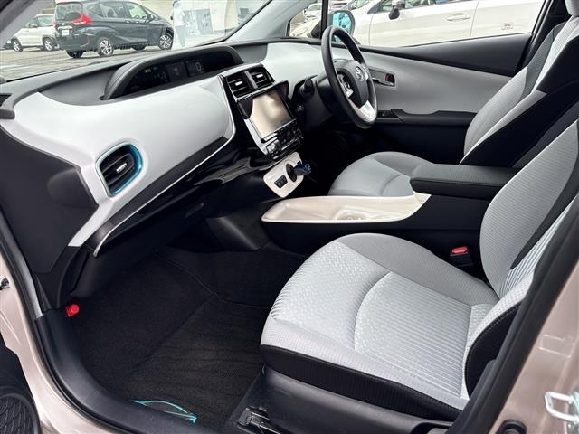 Toyota PRIUS 2016 8272365-11