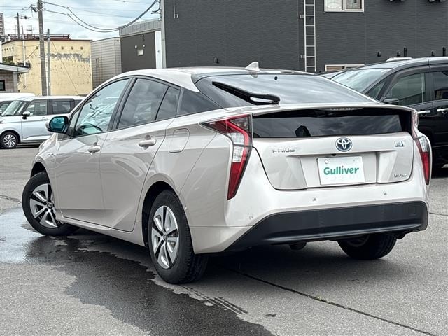 Toyota PRIUS 2016 8272365-13