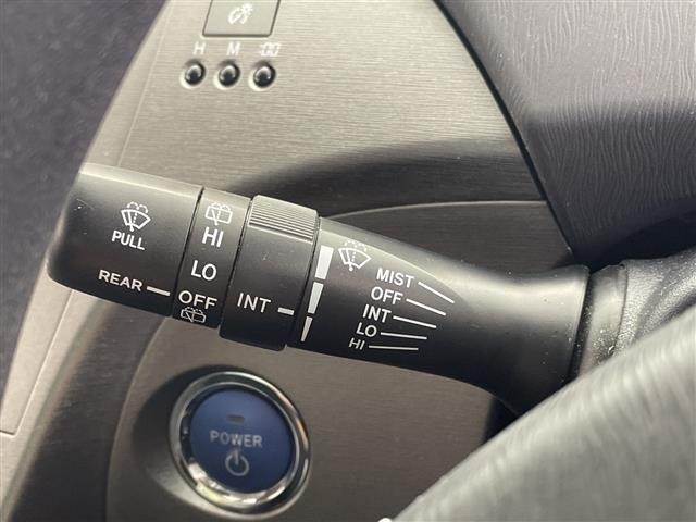 Toyota PRIUS 2015 8272366-1