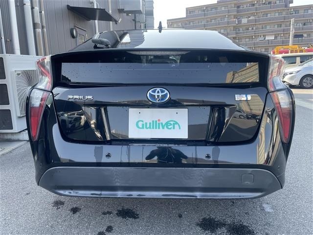 Toyota PRIUS 2016 8272367-6