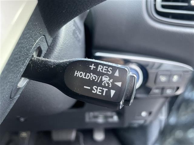 Toyota PRIUS 2016 8272367-7