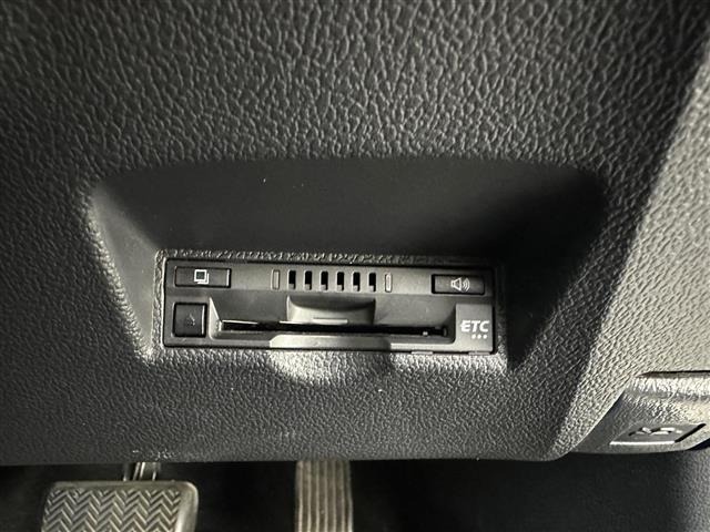 Toyota PRIUS 2019 8272368-9