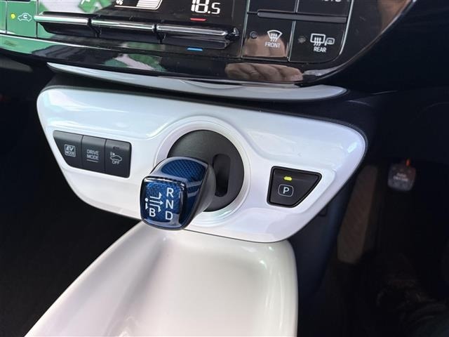 Toyota PRIUS 2016 8272371-1