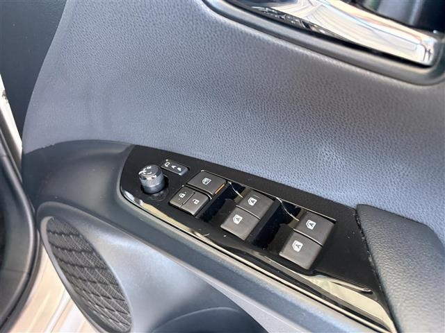 Toyota PRIUS 2016 8272371-11