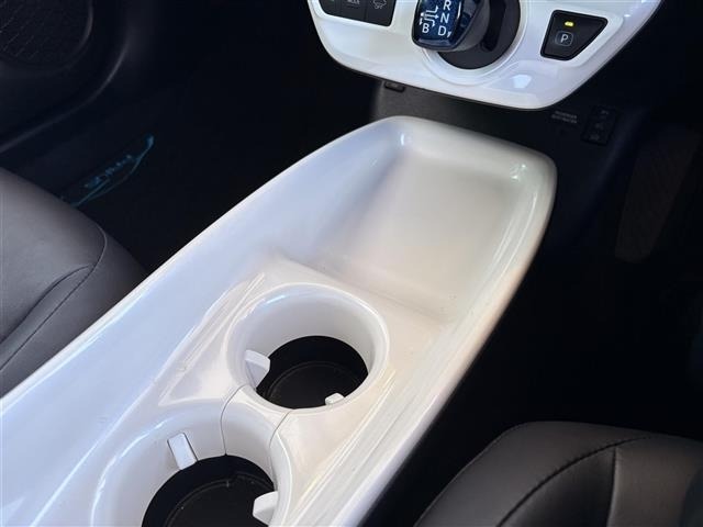 Toyota PRIUS 2016 8272371-12