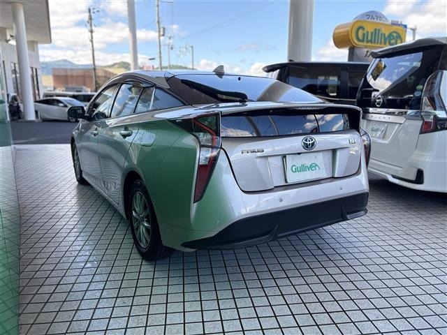 Toyota PRIUS 2016 8272371-13