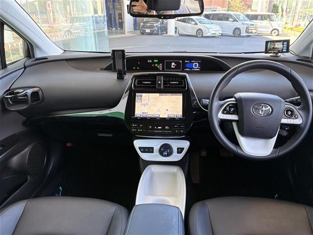 Toyota PRIUS 2016 8272371-16