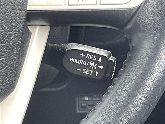 Toyota PRIUS 2016 8272372-7
