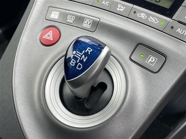 Toyota PRIUS 2015 8272375-10