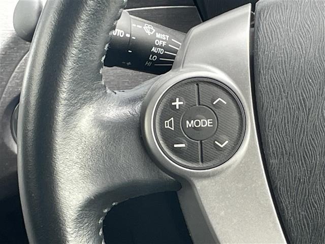 Toyota PRIUS 2015 8272375-22