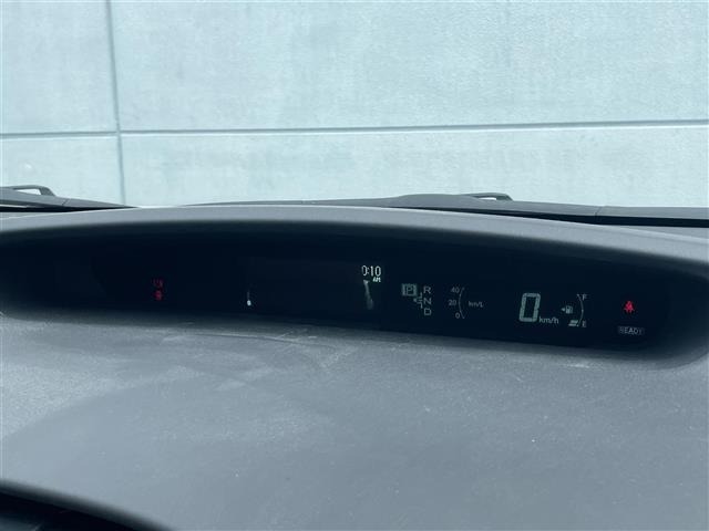 Toyota PRIUS 2015 8272375-9
