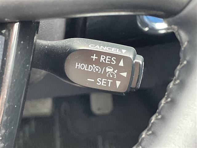Toyota PRIUS 2019 8272379-17