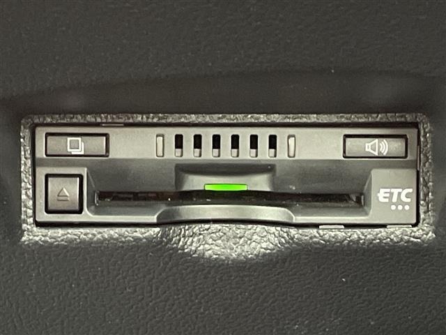 Toyota PRIUS 2019 8272379-7